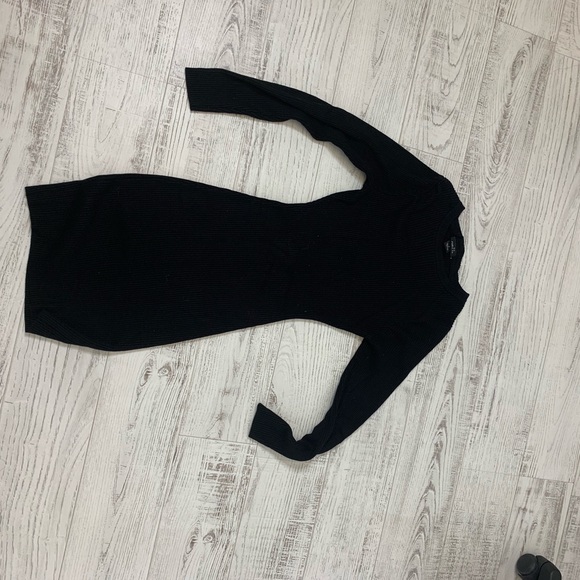 Black dress - Picture 2 of 3